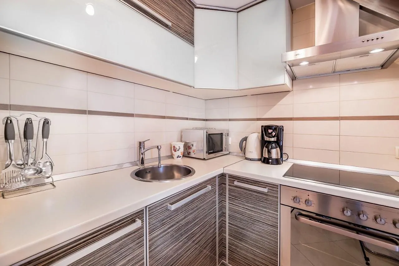 Luxurioeses Apartment 100 Meter Strand Baska